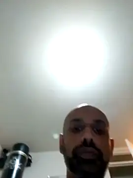 Snapshot of T1T012 chatting on January 2026 10:23:01 PM T1T012 online show from January 2026 10:23:01 PM