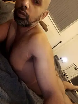 Snapshot of T1T012 chatting on January 2026 08:03:02 PM T1T012 online show from January 2026 08:03:02 PM