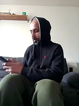 Snapshot of T1T012 chatting on February 2026 03:10:02 PM T1T012 online show from February 2026 03:10:02 PM