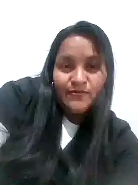 Snapshot of lucia00xx chatting on October 2025 11:49:02 PM lucia00xx online show from October 2025 11:49:02 PM