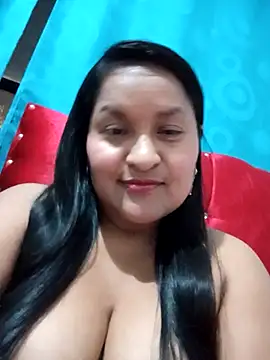 Snapshot of lucia00xx chatting on November 2025 01:44:02 AM lucia00xx online show from November 2025 01:44:02 AM