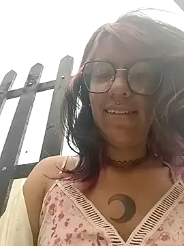 Abby 2-1 online show from October 2025 07:56:02 PM