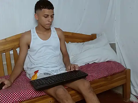 deivy skinny01 online show from October 2025 08:33:02 PM