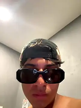 lain213 online show from October 2025 07:06:01 AM