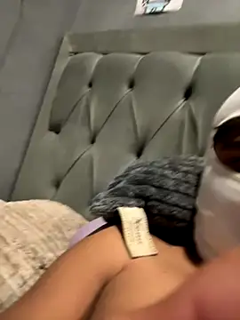 lain213 online show from November 2025 06:01:01 AM