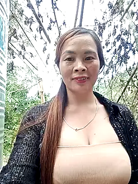 lucky774- online show from October 2025 07:30:02 AM