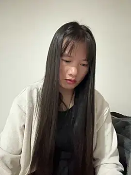 TrangNemo online show from November 2025 09:47:01 PM