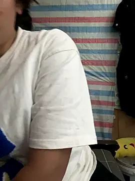 TrangNemo online show from November 2025 12:13:01 PM