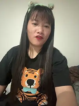 TrangNemo online show from December 2025 11:17:01 AM