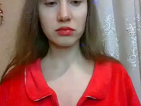 Snapshot of Lynirina chatting on February 2026 01:01:02 AM Lynirina online show from February 2026 01:01:02 AM