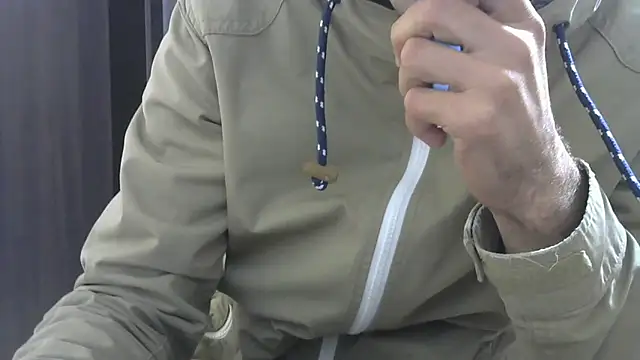 Snapshot of MakabulaAndrey chatting on October 2025 09:01:01 PM MakabulaAndrey online show from October 2025 09:01:01 PM