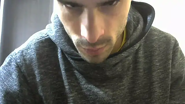 Snapshot of MakabulaAndrey chatting on November 2025 08:00:02 AM MakabulaAndrey online show from November 2025 08:00:02 AM