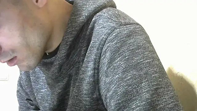 Snapshot of MakabulaAndrey chatting on November 2025 09:14:02 PM MakabulaAndrey online show from November 2025 09:14:02 PM