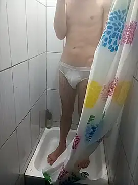 Snapshot of MakabulaAndrey chatting on November 2025 12:28:02 PM MakabulaAndrey online show from November 2025 12:28:02 PM