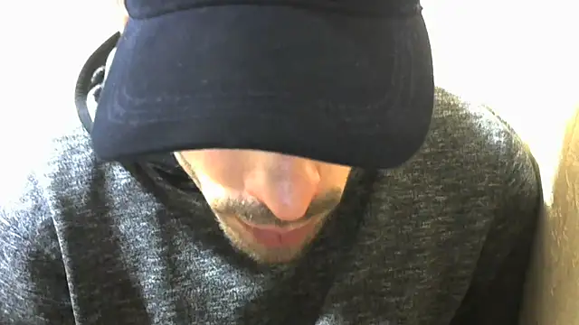 Snapshot of MakabulaAndrey chatting on November 2025 03:15:02 PM MakabulaAndrey online show from November 2025 03:15:02 PM