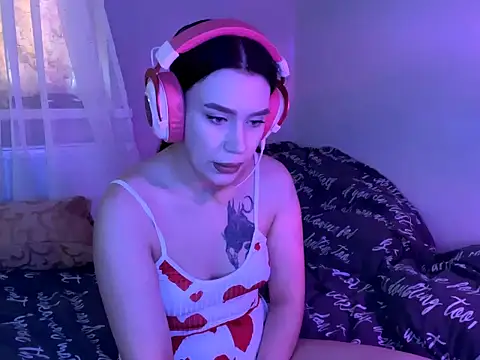 ThiLuggs online show from October 2025 06:03:01 AM
