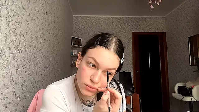 Wallazar cute online show from October 2025 12:16:02 PM