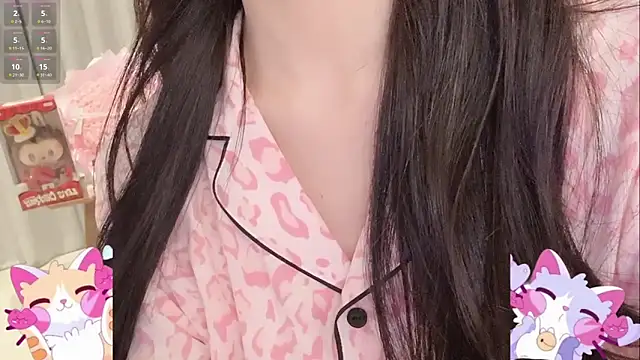 Nebula-qiu online show from November 2025 06:34:01 PM