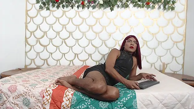 nahomy smiith online show from February 2026 05:23:02 AM