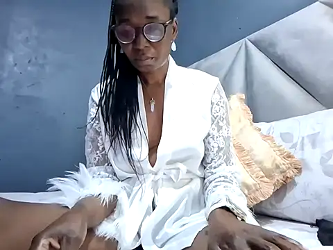 NaughtyCouga online show from June 2026 05:10:01 AM