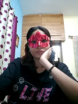 Ishaa Sharmaa online show from November 2025 02:16:02 PM