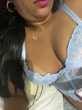 Snapshot of Brunamorenago chatting on May 2026 01:27:01 PM Brunamorenago online show from May 2026 01:27:01 PM
