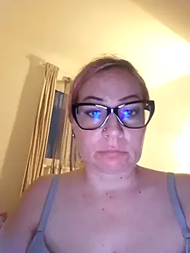 Snapshot of vivonivo chatting on November 2025 03:34:02 PM vivonivo online show from November 2025 03:34:02 PM