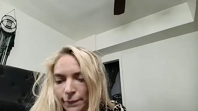 Snapshot of lanasharapova chatting on October 2025 10:07:01 PM lanasharapova online show from October 2025 10:07:01 PM