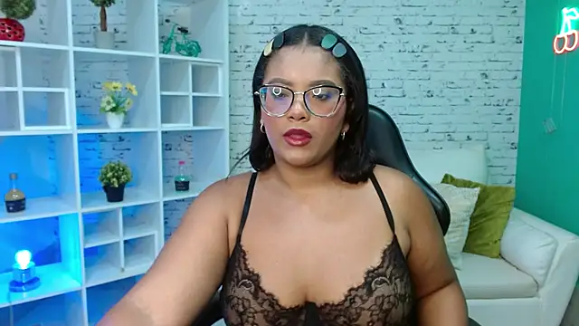 hannahjackson  online show from November 2025 11:32:02 AM