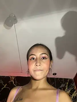 Luna star3 online show from February 2026 07:20:01 PM