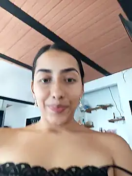 Snapshot of Queen_sofya chatting on November 2025 04:18:02 PM Queen sofya online show from November 2025 04:18:02 PM