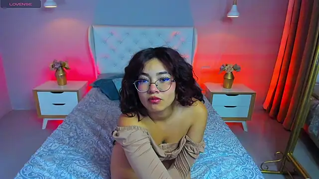 Snapshot of sunny_maya_ chatting on November 2025 08:41:01 PM sunny maya online show from November 2025 08:41:01 PM