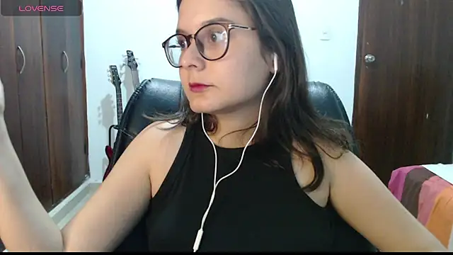 CarlaLorez online show from April 2026 04:43:01 AM