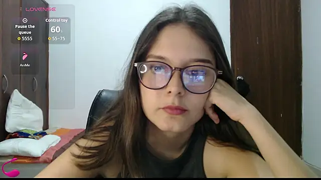 Snapshot of CarlaLorez chatting on June 2026 07:05:02 PM CarlaLorez online show from June 2026 07:05:02 PM