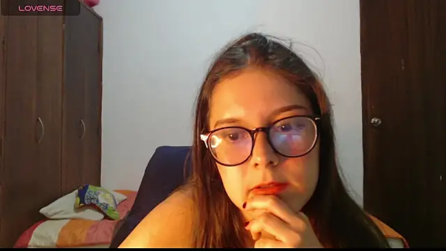 Snapshot of CarlaLorez chatting on July 2026 02:05:17 AM CarlaLorez online show from July 2026 02:05:17 AM
