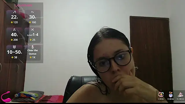Snapshot of CarlaLorez chatting on August 2026 08:29:01 PM CarlaLorez online show from August 2026 08:29:01 PM