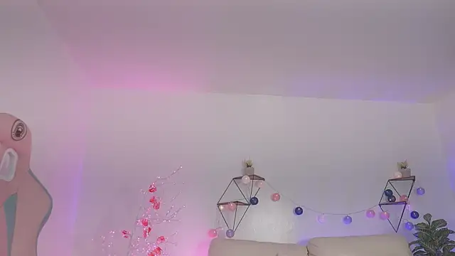 Giia Moretti  online show from November 2025 08:43:01 PM