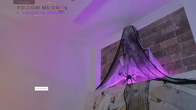 tahhlia rouge online show from October 2025 07:07:02 PM