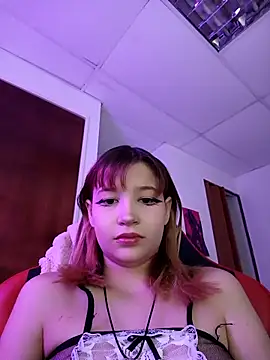 Snapshot of EmuOtori chatting on February 2026 12:34:01 PM EmuOtori online show from February 2026 12:34:01 PM