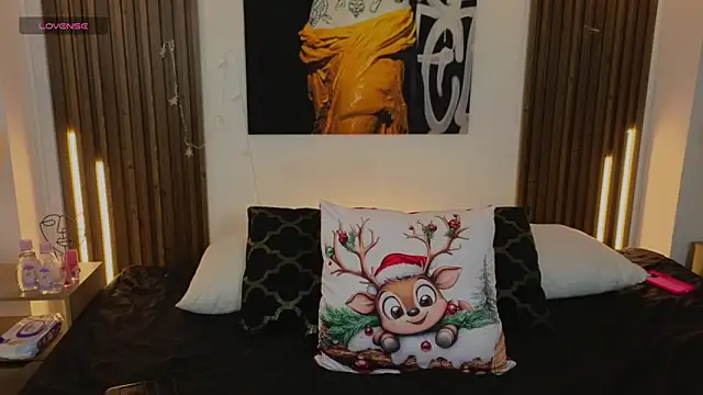 Kitty Bombon online show from December 2025 08:18:02 PM