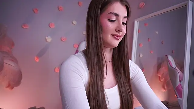 LureOfEva online show from April 2026 08:40:01 PM