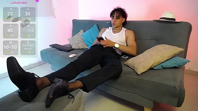 Snapshot of spike_spigell chatting on November 2025 10:09:02 PM spike spigell online show from November 2025 10:09:02 PM