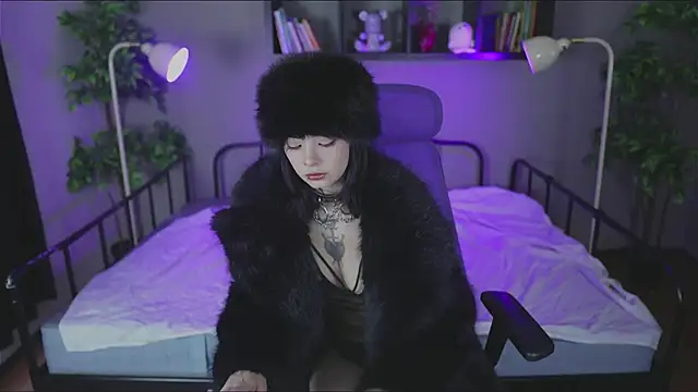 Snapshot of Bayonetta_doll chatting on November 2025 09:14:02 PM Bayonetta doll online show from November 2025 09:14:02 PM