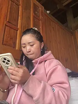 miemie-xx online show from November 2025 01:39:02 AM