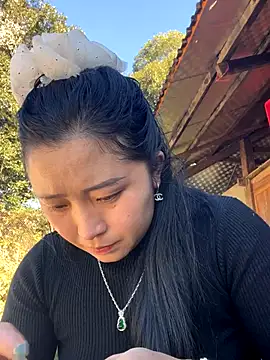 miemie-xx online show from November 2025 07:12:01 AM