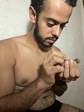 gabs011 online show from April 2026 02:33:02 PM