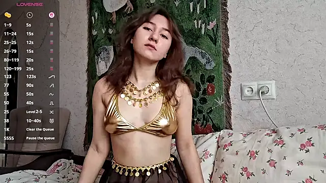 MiaLovelyOne online show from April 2026 07:28:01 AM