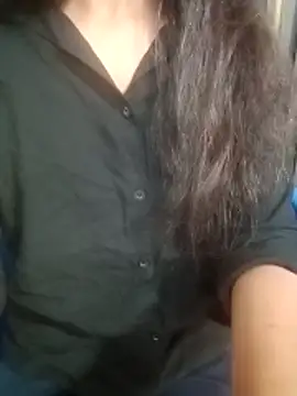 Snapshot of Mahi677 chatting on November 2025 04:44:02 AM Mahi677 online show from November 2025 04:44:02 AM