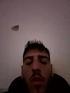 Snapshot of Tommy_horny20 chatting on January 2026 03:58:02 PM Tommy horny20 online show from January 2026 03:58:02 PM