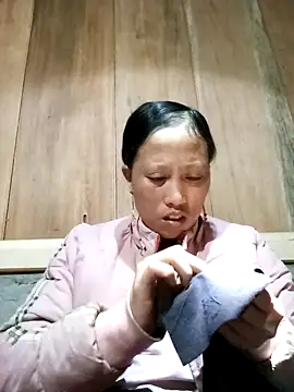 jerry-xx online show from November 2025 12:20:01 PM